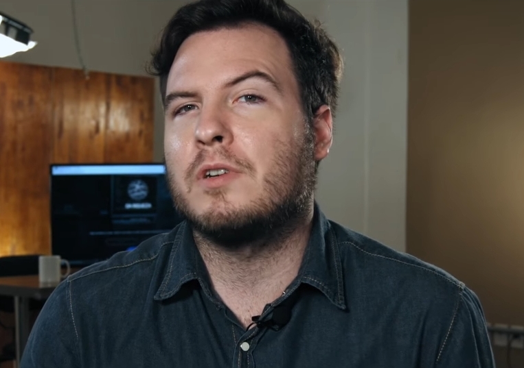 Thiago Nigro  (foto) lançou em outubro deste ano o primeiro episódio do documentário O Código da Riqueza. | Reprodução/