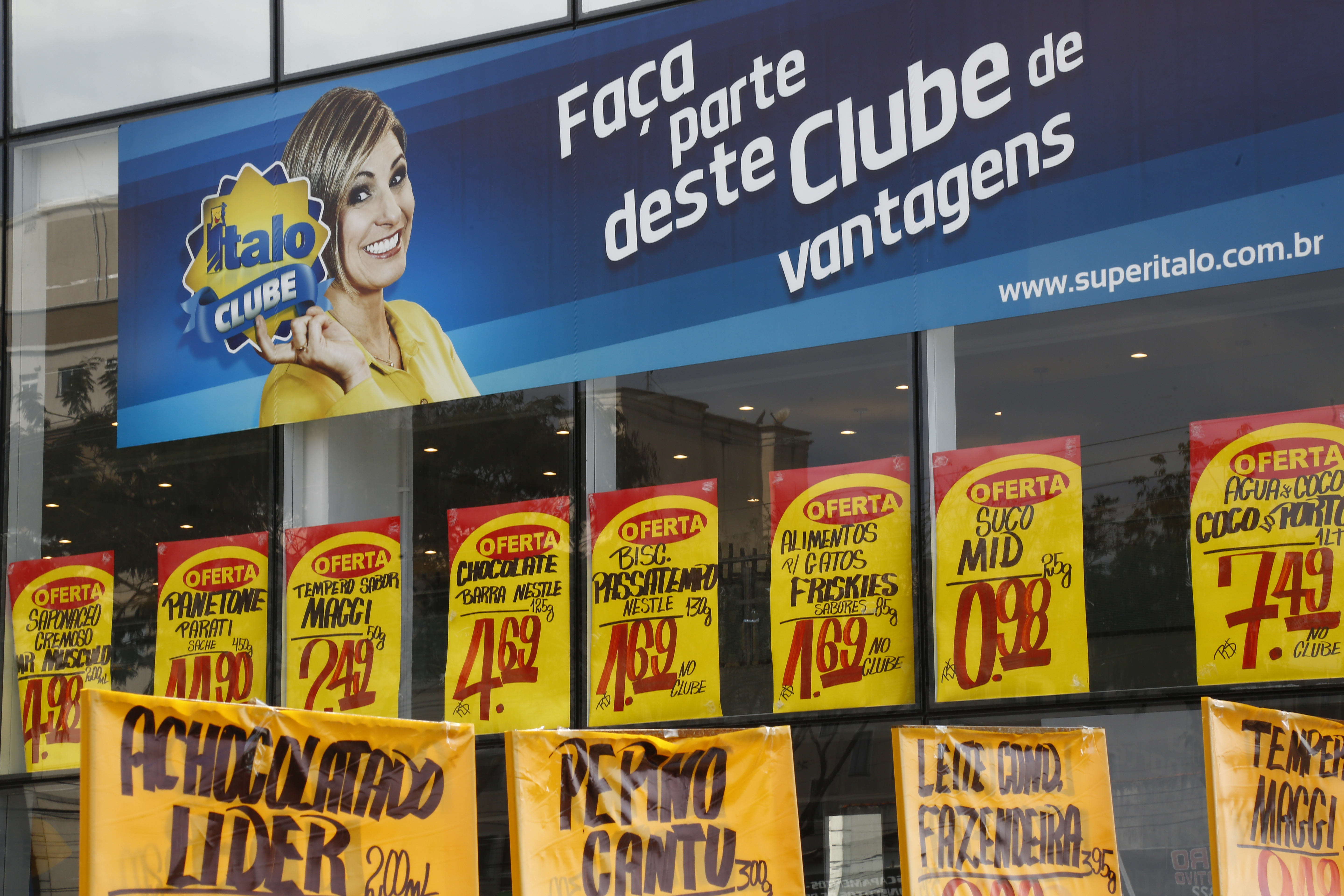 Alimentos em oferta: itens usados para o preparo de refeições em casa caíram, em média, 4,57% | Aniele Nascimento/Gazeta do Povo