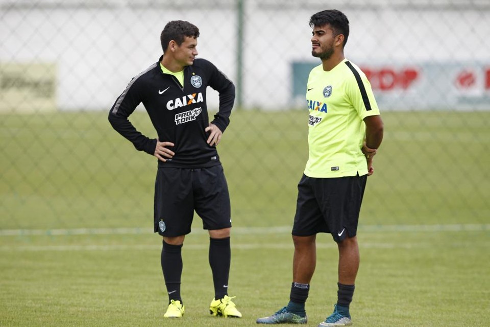 Ruy e Rafhael Lucas estavam emprestados e voltam ao Coritiba. | Antônio More/Gazeta do Povo