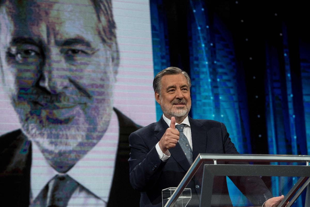 Guillier conseguiu passar para o segundo turno com 22,7% dos votos | MARTIN BERNETTI/AFP