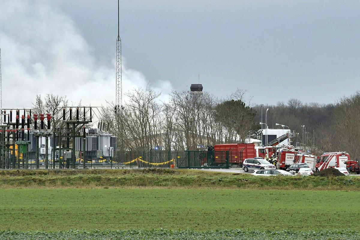 Usina de gás natural que registrou explosão fica perto da fronteira com a Eslováquia | HANS PUNZ/AFP