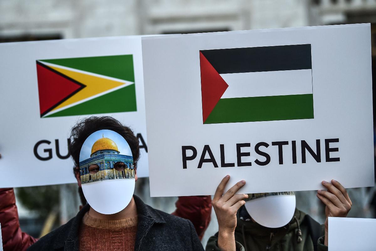 A organização de países islâmicos caracterizou a medida de Trump como "nula e sem valor" | OZAN KOSE/AFP