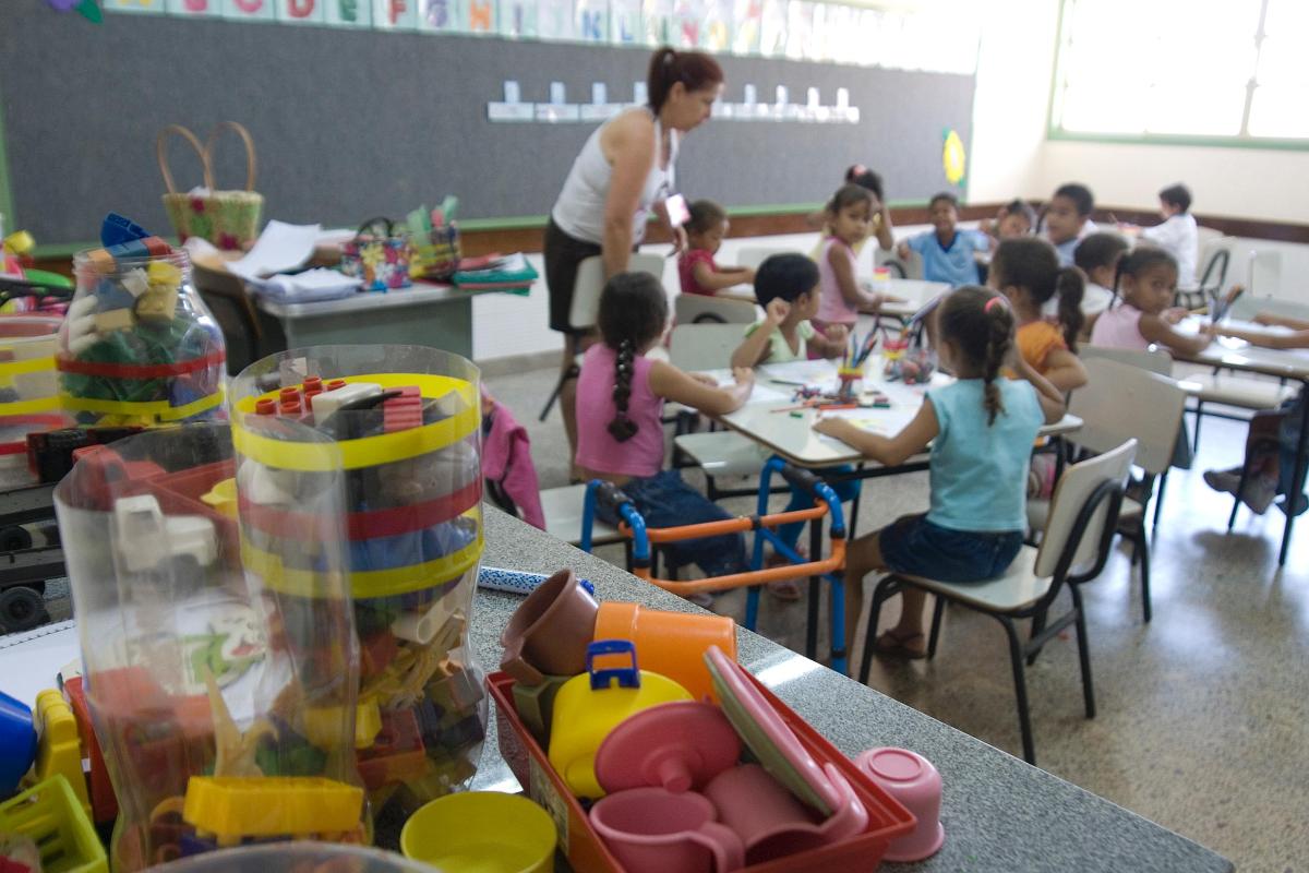 Falta de formação dos professores na primeira fase de ensino está relacionada à abordagem da própria educação infantil. | Marcello Casal Jr./Agência Brasil.
