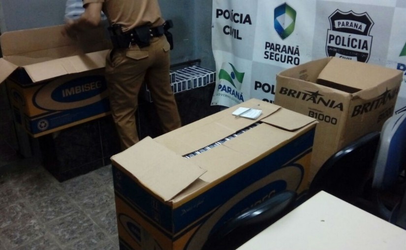 Junto com o PM preso, a polícia apreendeu ainda uma grande quantidade de cigarro contrabandeado | Colaboração/