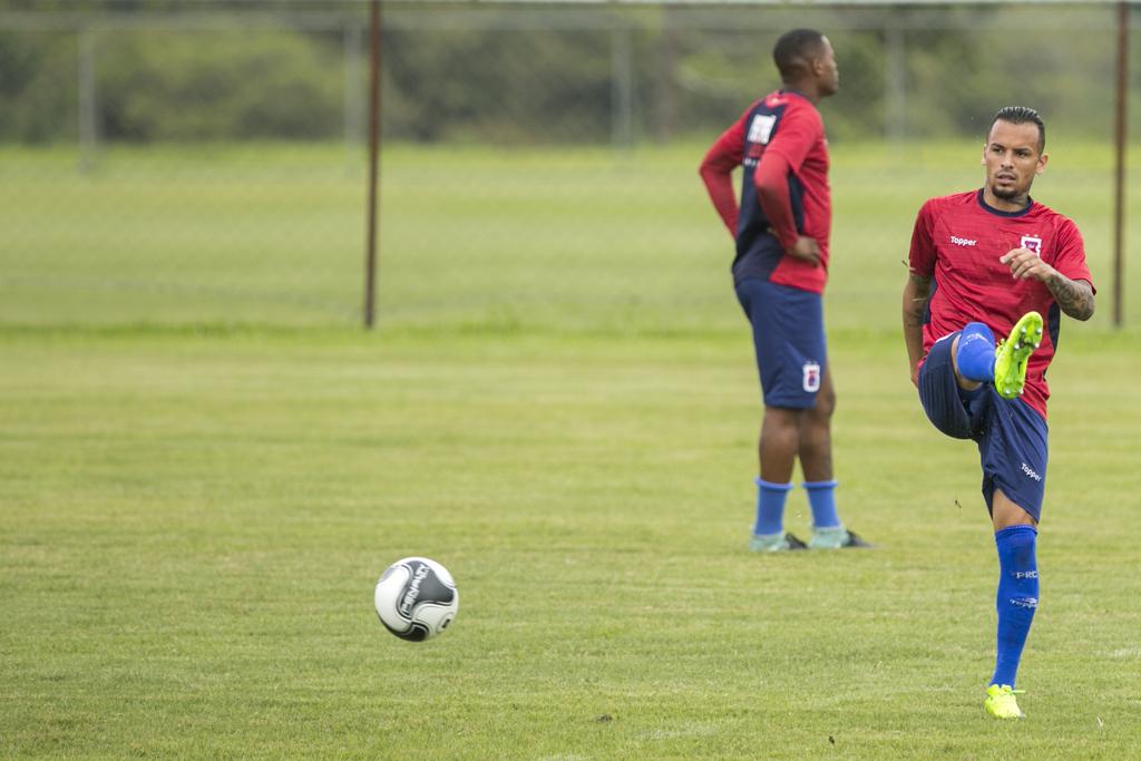 Alemão, um dos reforços do Paraná para a temporada. | Marcelo Andrade/Gazeta do Povo
