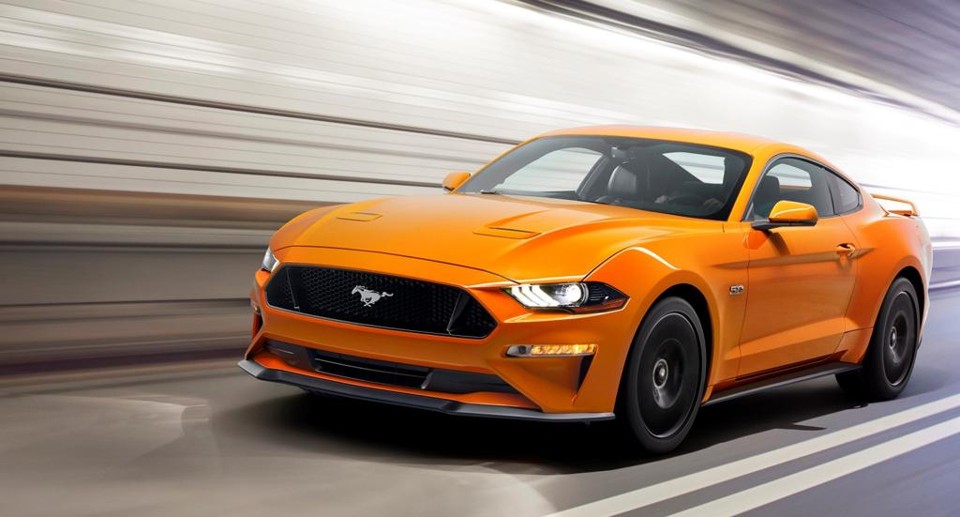 Ford Mustang é vendido no Brasil apenas na versão GT por R$ 300 mil. | Divulgação/Ford