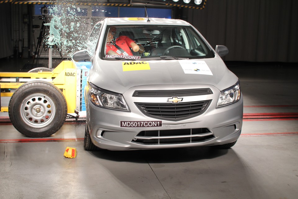 Chevrolet Onix recebeu nota três para modelo fabricado a partir de 15 de janeiro de 2018. | Divulgação/Latin NCAP