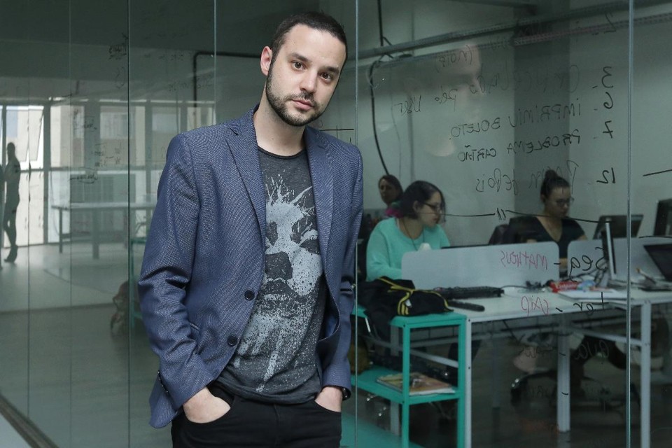 A curitibana Olist é uma das maiores lojas virtuais dentro dos principais marketplaces do país e está no rakning das PMEs mais amadas da Love Mondays. Na foto, Thiago Dalvi, CEO e fundador da Olist. | GIULIANO GOMES/ArquivoGazeta do Povo