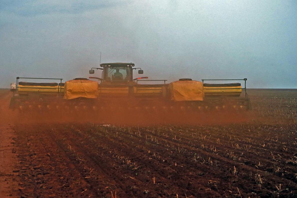 Governo liberou R$ 12,5 bilhões para financiar o custeio da próxima safra. Objetivo é que produtores comprem insumos | Albari Rosa/Gazeta do Povo