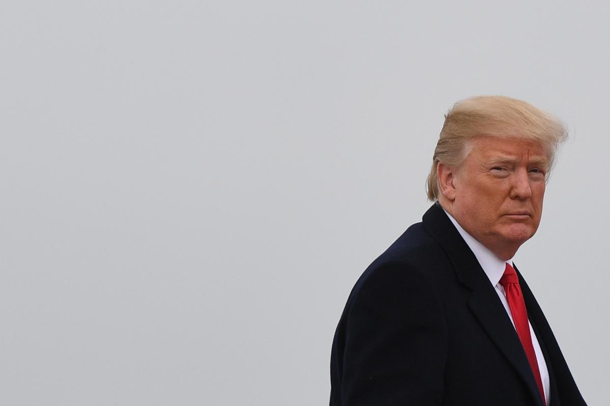 Trump fez uma média de mais de 5,6 afirmações falsas ou enganadoras por dia no último ano | JIM WATSON/AFP