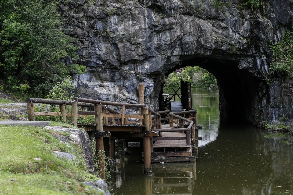 Acesso ao túnel do Parque Tanguá está fechado desde o final de 2016. | Jonathan Campos/Gazeta do Povo