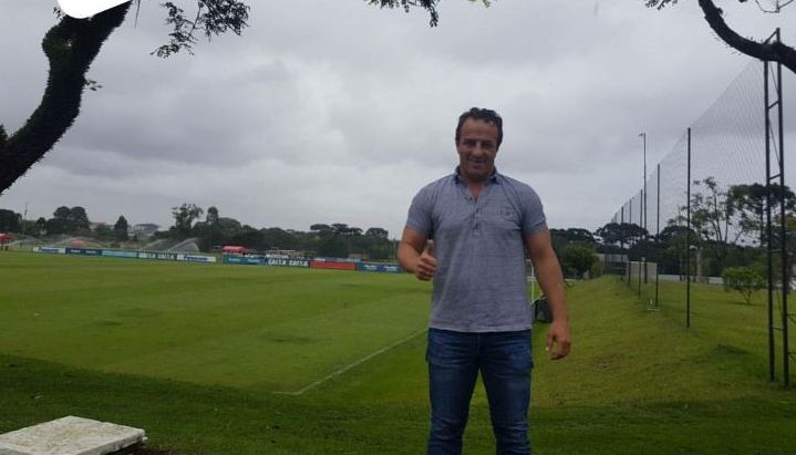 Luiz Alberto de Oliveira no CT do Caju: proximidade com Petraglia. | Reprodução Instagram