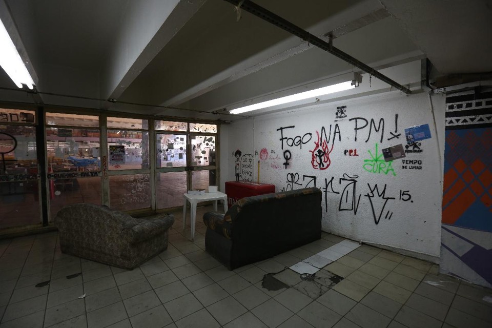Pichações em centro acadêmico na USP | Ricardo Matsukawa
