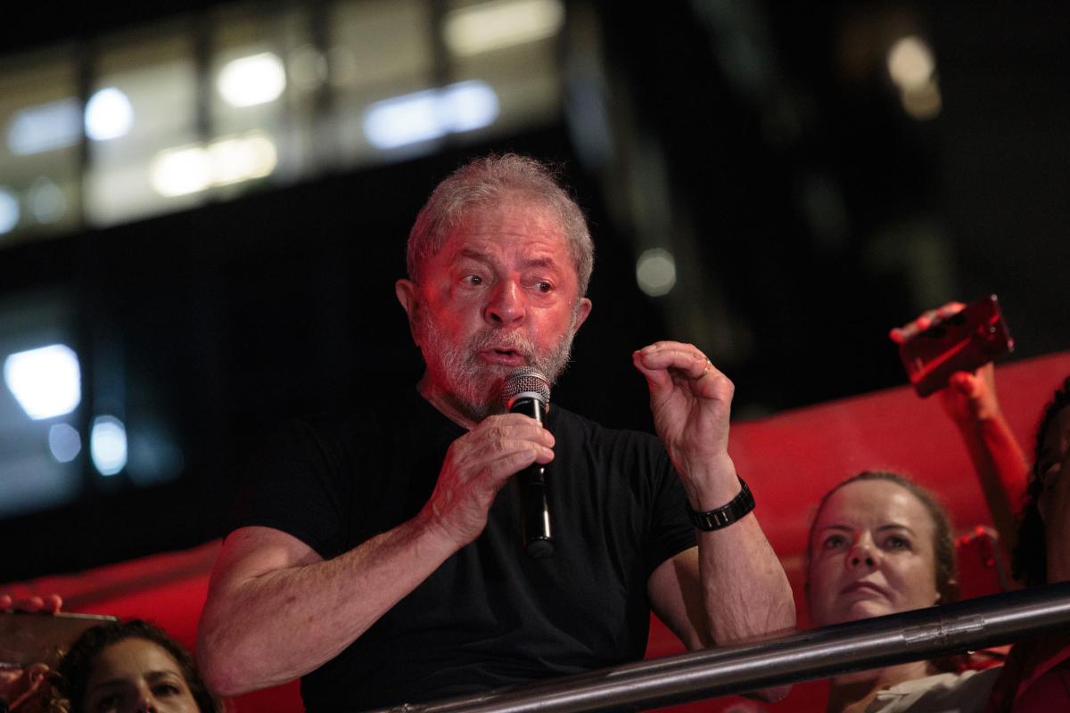 O ex-presidente Luiz Inácio Lula da Silva durante comício, em São Paulo | Patricia Monteiro/Bloomberg