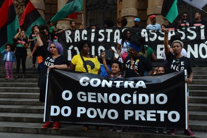 Integrantes de movimentos sociais e de defesa dos direitos da comunidade negra reuniram-se na capital paulista na 13ª Marcha da Consciência Negra | Rovena Rosa/Agência Brasil