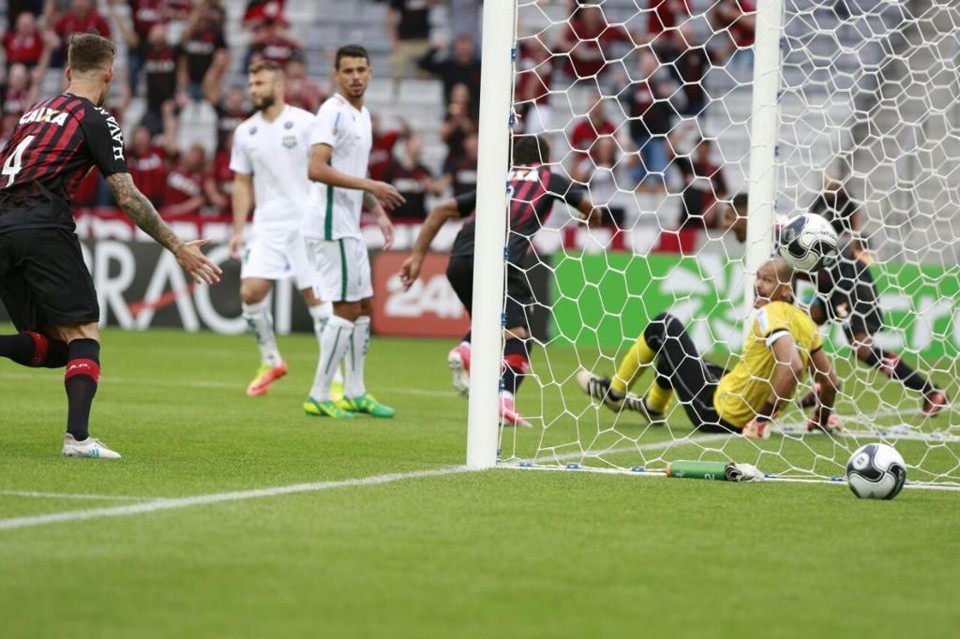 Atlético largou com vitória no Campeonato Paranaense. | Marcelo Andrade/Gazeta do Povo