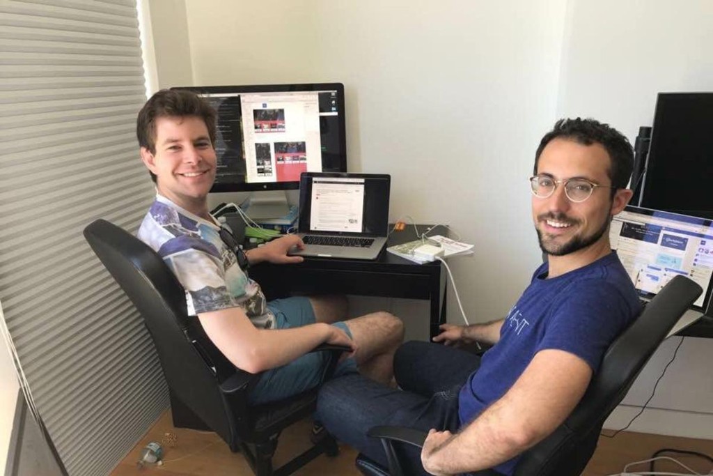 O brasileiro Gabriel Guimarães (direita) e seu sócio, Jared Pochtar