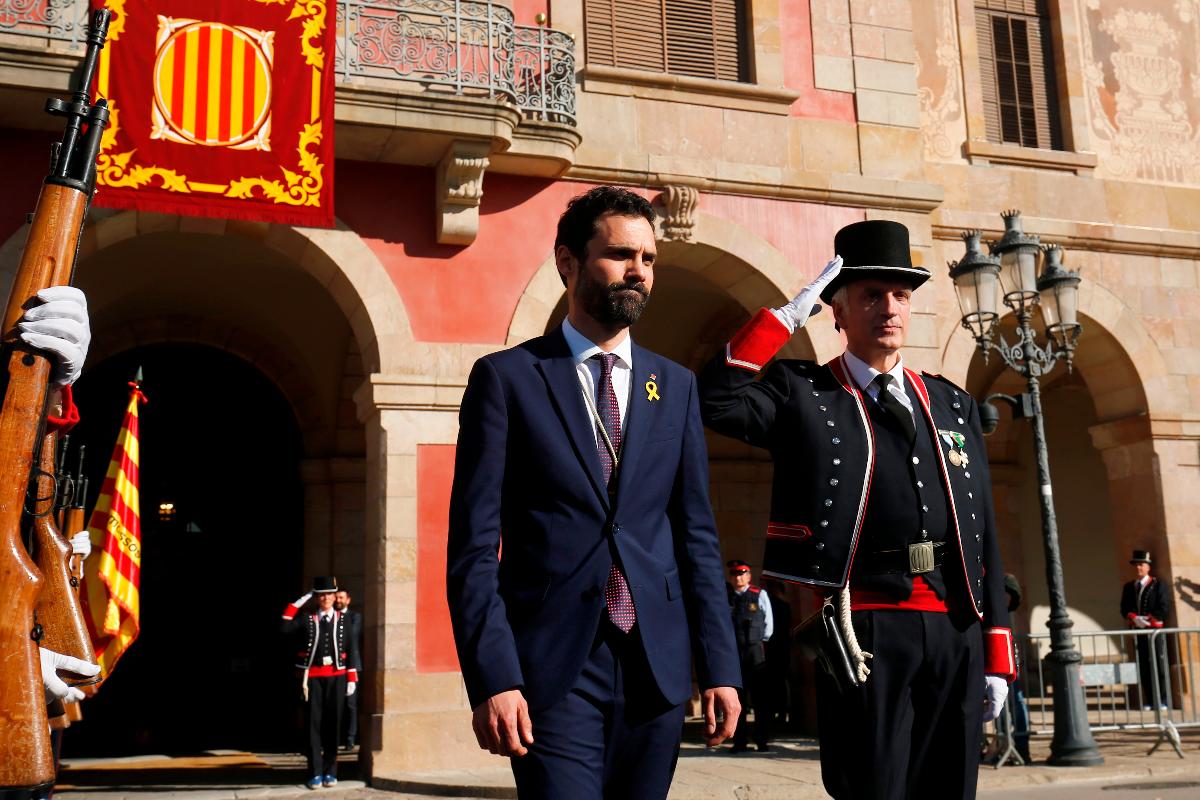 Roger Torrent, recém-eleito presidente do parlamento da Catalunha, em cerimônia inaugural do parlamento catalão, em Barcelona | PAU BARRENA/AFP