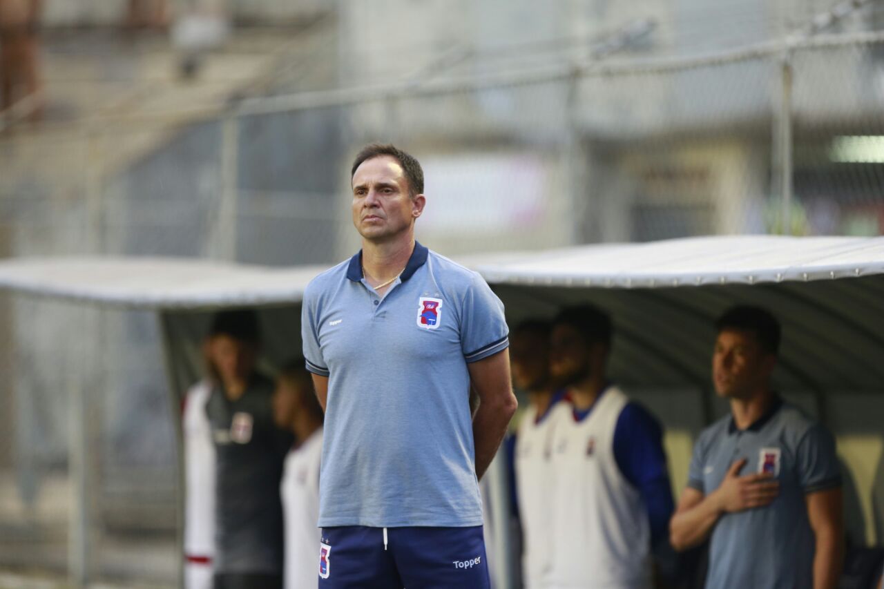 Técnico Wagner Lopes não gostou do desempenho do Tricolor. | Marcelo Andrade/Gazeta do Povo
