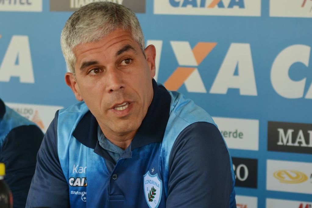 Técnico pede paciência para implantar seu trabalho no Tubarão. | Gustavo Oliveira/Londrina Esporte Clube
