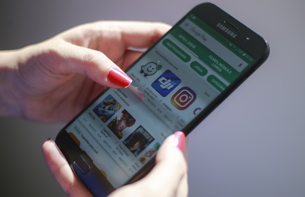 Cinco sugestões de aplicativos que podem facilitar o dia a dia do empreendedor, em tarefas ligadas a áreas como comunicação, controle de viagens e documentos.