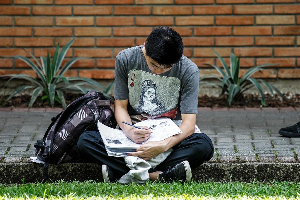 Jovens nascidos em 2000 completam 18 anos e chegam ao mercado de trabalho