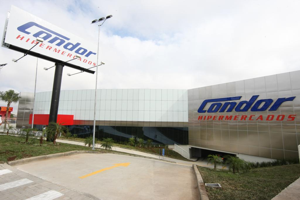 | Aniele Nascimento/Aniele Nascimento