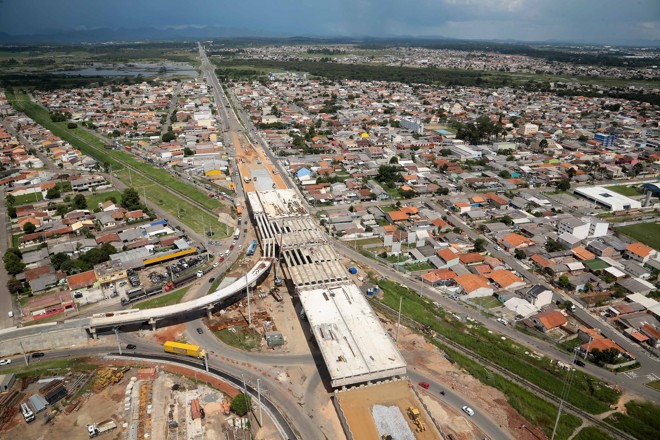 Viaduto da rodovia João Leopoldo Jacomel (PR-415), ligação entre Curitiba, Pinhais e Piraquara | Jaelson Lucas / ANPr