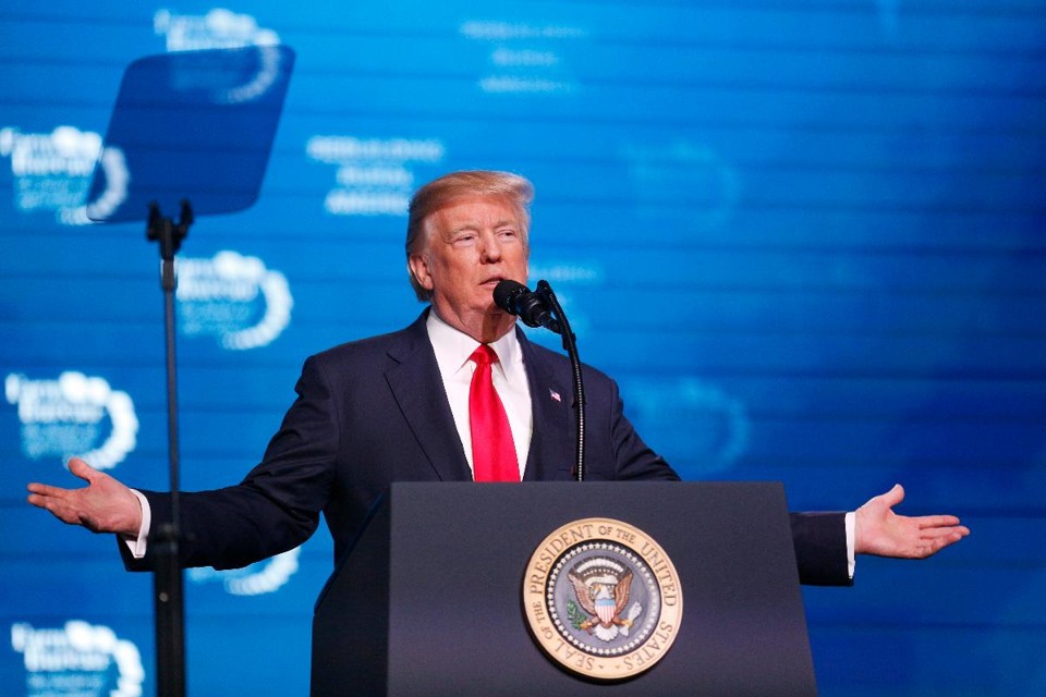 Presidente sul-coreano diz que Trump ajudou retomada de diálogo com Norte Trump também chegou a classificar como "uma coisa boa" a reunião entre os dois países | Luke Sharrett/Bloomberg