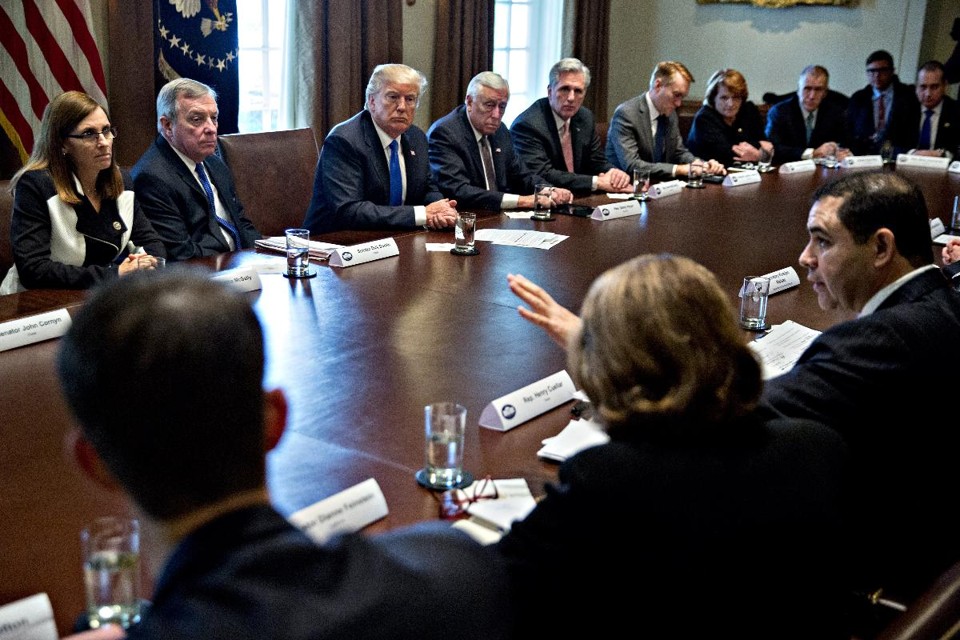 Presidente Donald Trump em encontro sobre imigração com membros do Congresso, na terça-feira (9). | Andrew HarrerBloomberg
