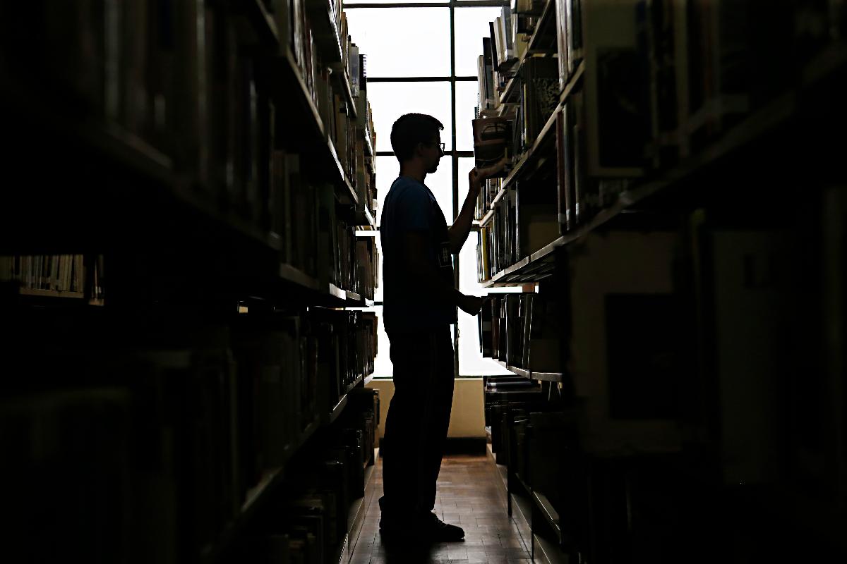 No ensino fundamental pouco mais da metade, 54,3% das escolas, possui bibliotecas ofertadas. | Albari RosaGazeta do Povo