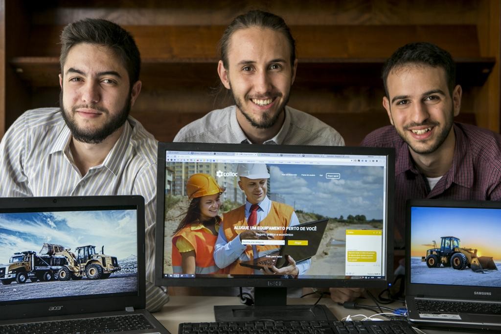 Colloc, uma startup que nasceu na UFPR, em Curitiba, está á espera de um investimento-anjo. Na foto, Raphael Karan, Vitor Lopata e Guilherme Morais , três dos atuais sócios da ideia.