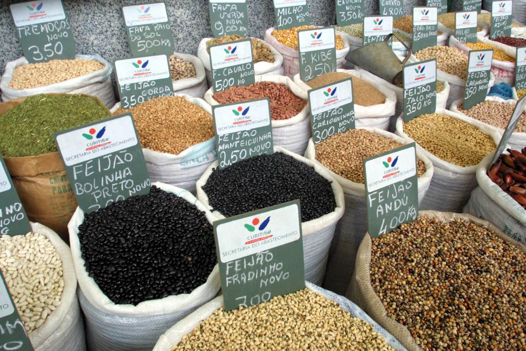 Sábado de carnaval, em 2018, também é o dia do feijão: Global Pulse Day está incentivando o consumo de leguminosas em todo o mundo. No Brasil, um dos objetivos é reforçar a existência da diversidade do feijão e suas variedades | MARCELO ELIAS/GAZETA DO POVO