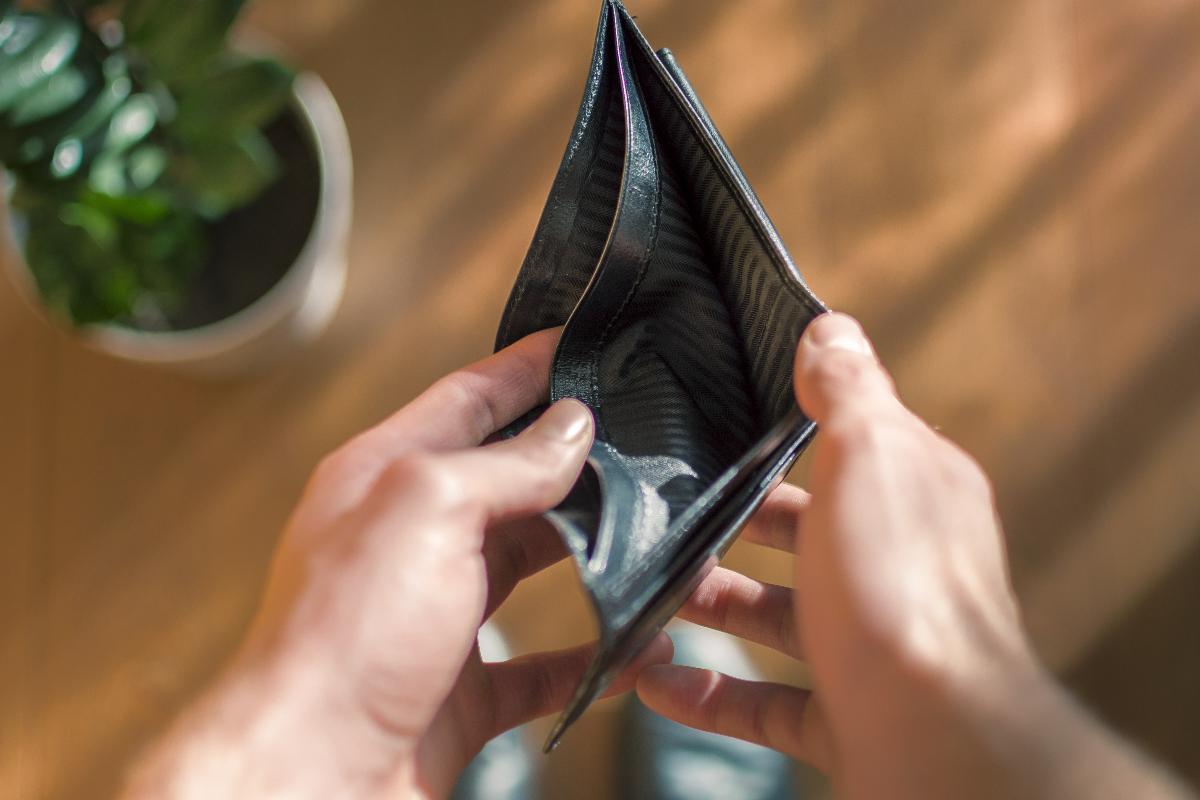 Dos cinco maiores bancos do país, o Banco do Brasil foi o que mais lucrou com tarifas em 2017: R$ 6,956 bilhões . | Bigstock