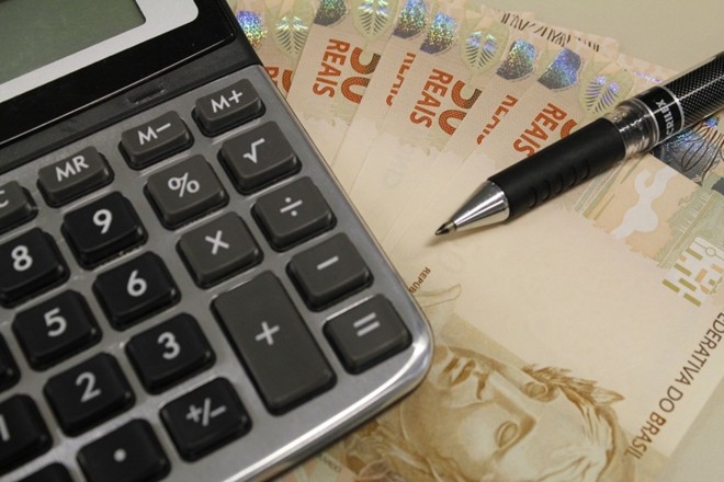 O primeiro passo para mensurar se esse investimento terá um bom retorno é avaliar qual é a aceitação do curso pretendido no mercado e qual o salário, na sua área, de quem tem uma especialização ou um MBA no currículo. | Marcos Santos/USP Imagens