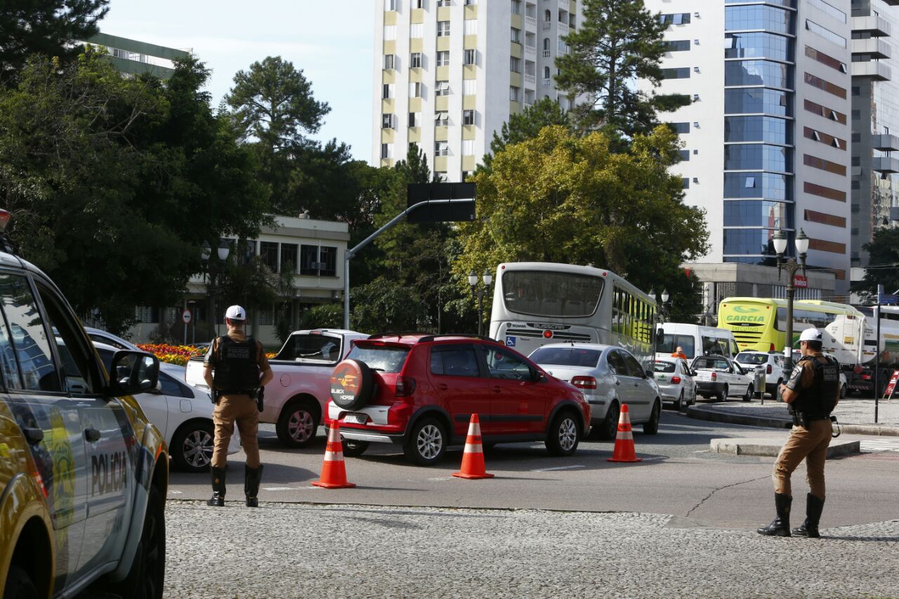 Bloqueio no Centro Cívico vai até o fim do julgamento, previsto para o fim da tarde. | Aniele Nascimento/Gazeta do Povo