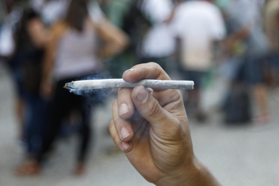 Já que o uso recreativo de drogas busca afetar a clareza de pensamento, a escolha de participar dessa atividade não deve ser respeitada | Daniel CastellanoGazeta do Povo
