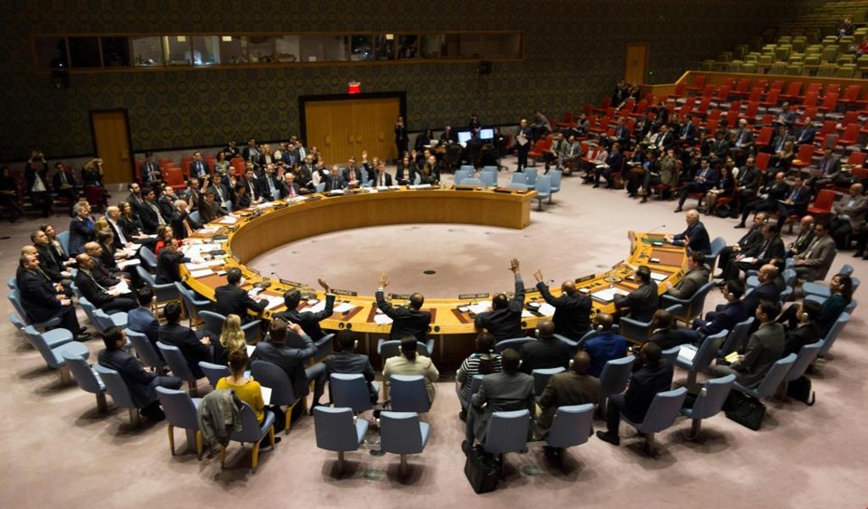 Conselho de Segurança da ONU durante a votação que aprovou, por unanimidade, uma resolução exigindo um cessar-fogo de 30 dias na Síria | Don Emmert/AFP