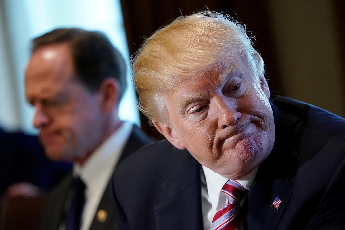 A atriz de filmes pornográficos Stephanie Clifford, conhecida como Stormy Daniels, diz ter mantido um caso com Donald Trump em 2006, quando este já era casado com a atual mulher, Melania | MANDEL NGAN/
AFP