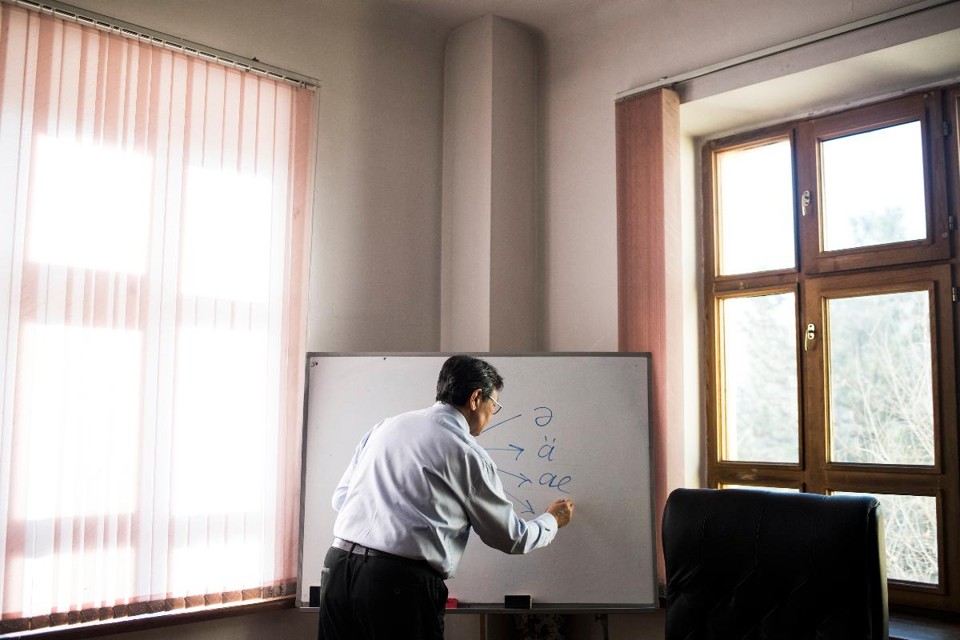 O presidente do Cazaquistão, Nursultan A. Nazarbayev, quer trocar o alfabeto de seu país. Não será uma tarefa fácil | ANDREA BRUCE/NYT