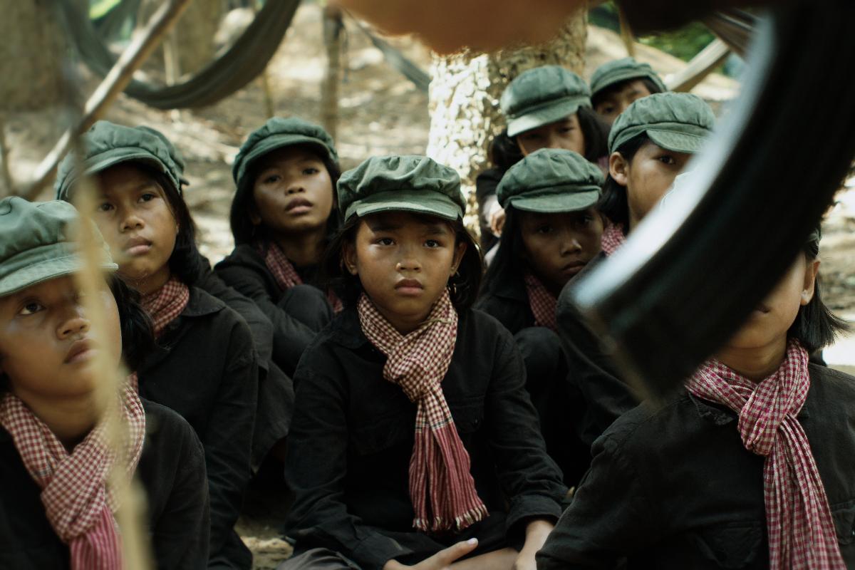 Cena do filme First They Killed My Father, dirigido por  Angelina Jolie | Netflix/Divulgação