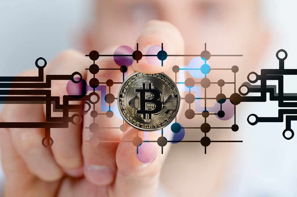Revista Forbes resolveu listar os sortudos investidores de criptomoedas entre os mais ricos. | /