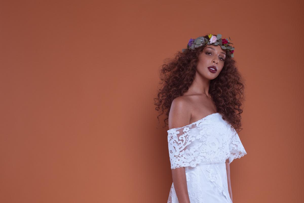 O Amor É Simples tem coleção própria de vestidos |