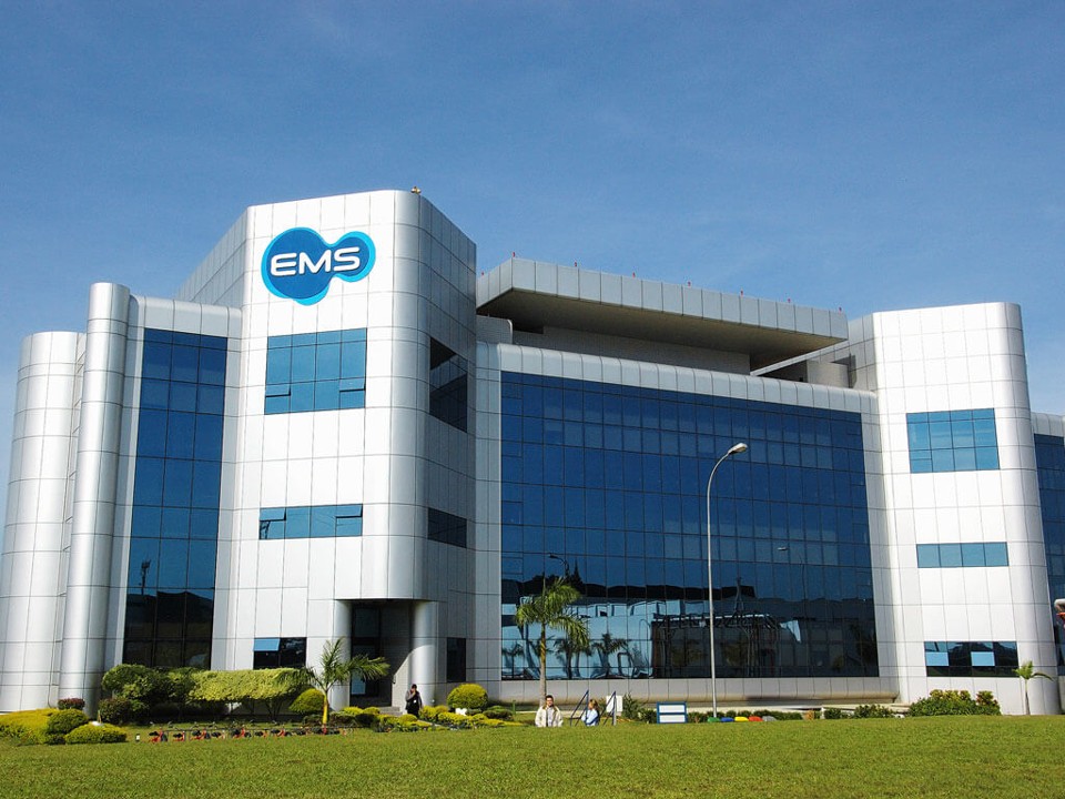 Fábrica da EMS, em Hortolândia (SP): | Divulgação/EMS