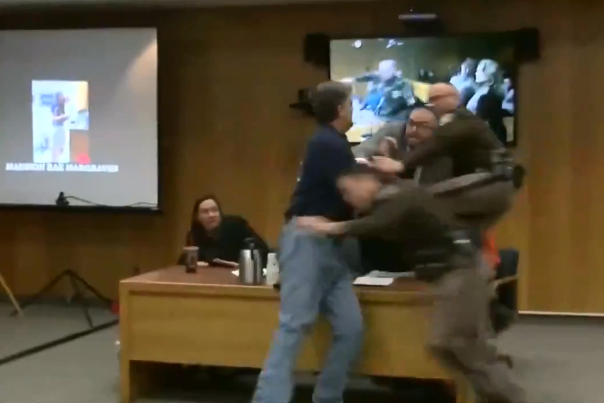 Randall Margraves é pai de três meninas que foram vítimas do ex-médico Larry Nassar | Reprodução