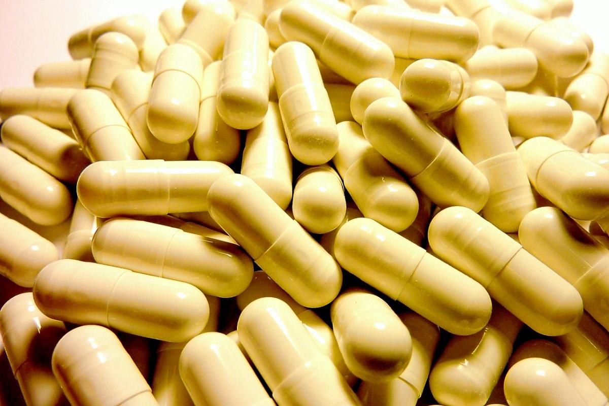 Imagem ilustrativa. Cápsulas estavam embaldas em preservativos. | Pixabay