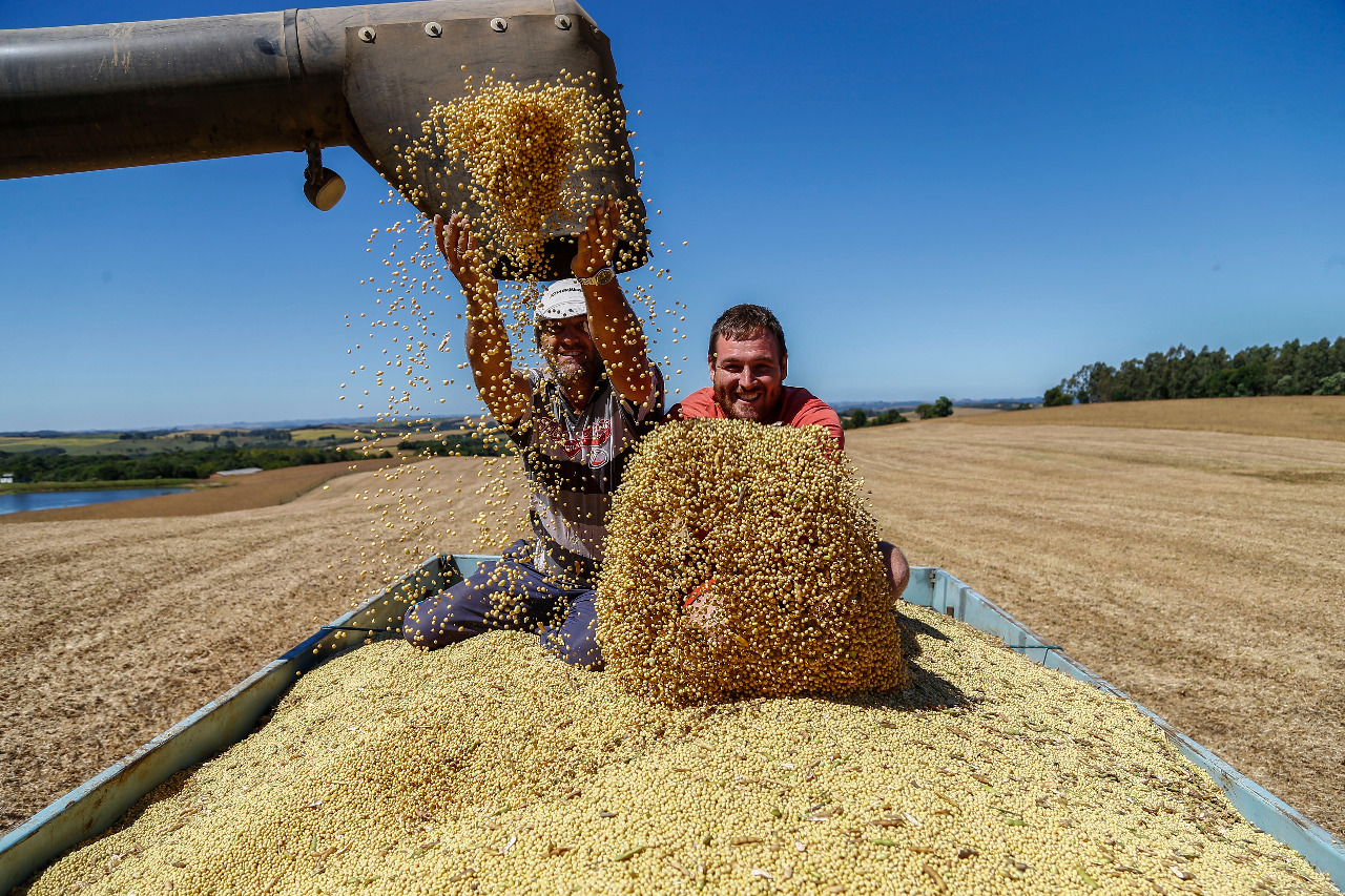 O produtor Marcelo Anversa com seu filho Gabriel Anversa | Jonathan Campos/Gazeta do Povo