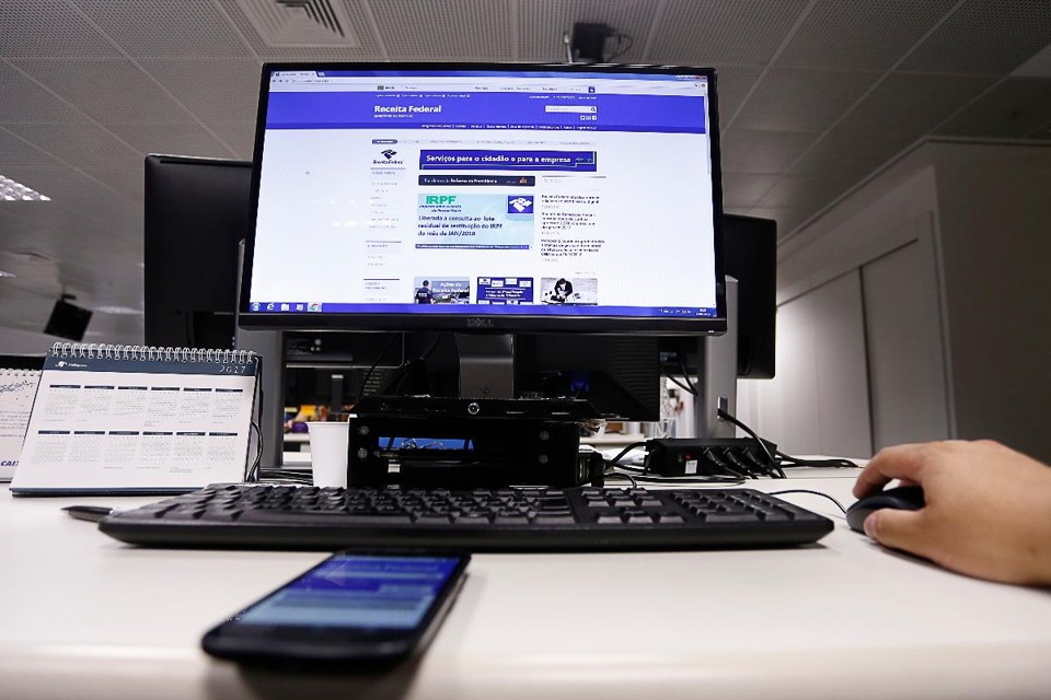 A grande novidade de 2018 é o serviço “Meu Imposto de Renda”, com declaração pré-preenchida, também para tablets e smartphones. | Maicon J. GomesGazeta do Povo