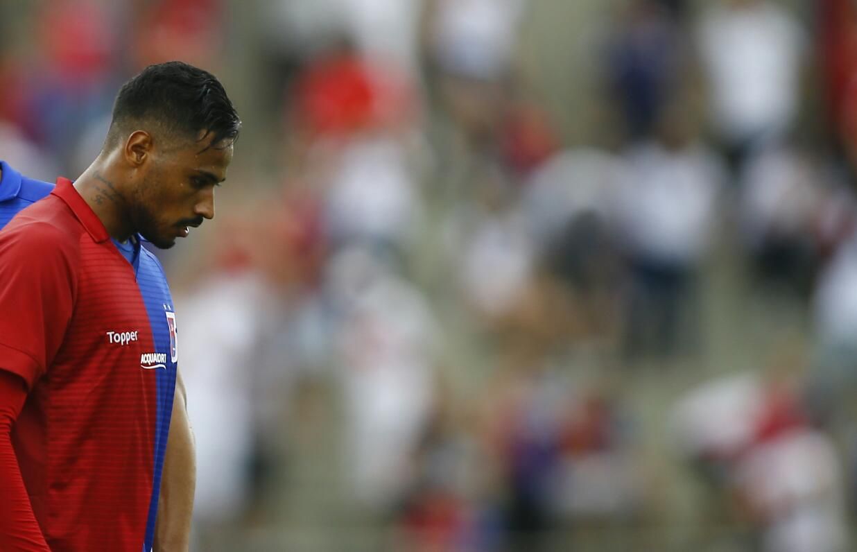 Diego perdeu dois pênaltis contra o Londrina. | Jonathan Campos/Gazeta do Povo