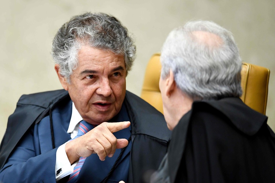 A República desnuda | Evaristo Sá/AFP